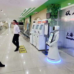 穿山甲機器人助力河北醫(yī)院 智能導(dǎo)診迎賓機器人服務(wù)價格解析